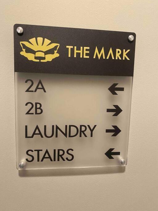 Downtown Albany 2 Bedroom + Workstation @ The Mark Luaran gambar